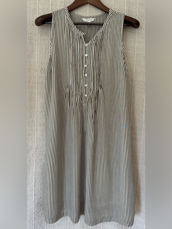 Dresses & Skirts - Like New Garnet Hill Sleeveless Shirt Dress in size Medium